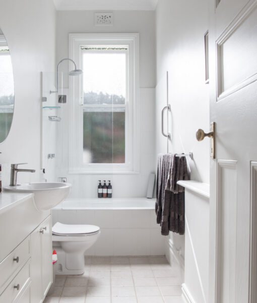 bathroom-2025-02-21-03-15-53-utc